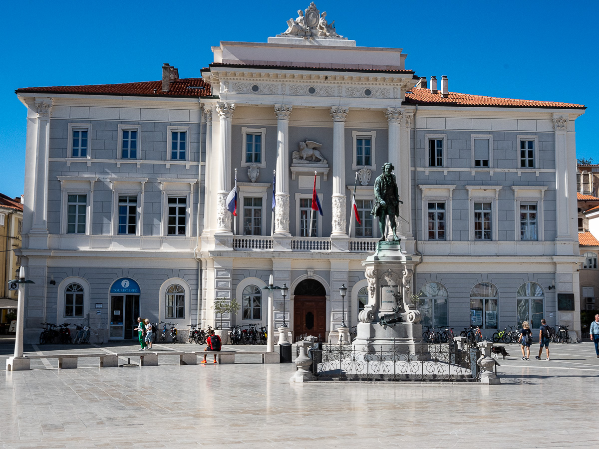 Občinska palača